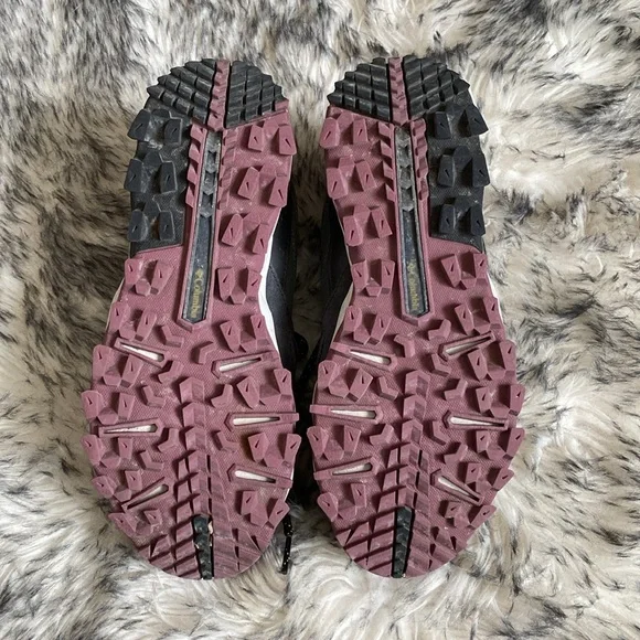 Size 7 - Picture 4 of 8